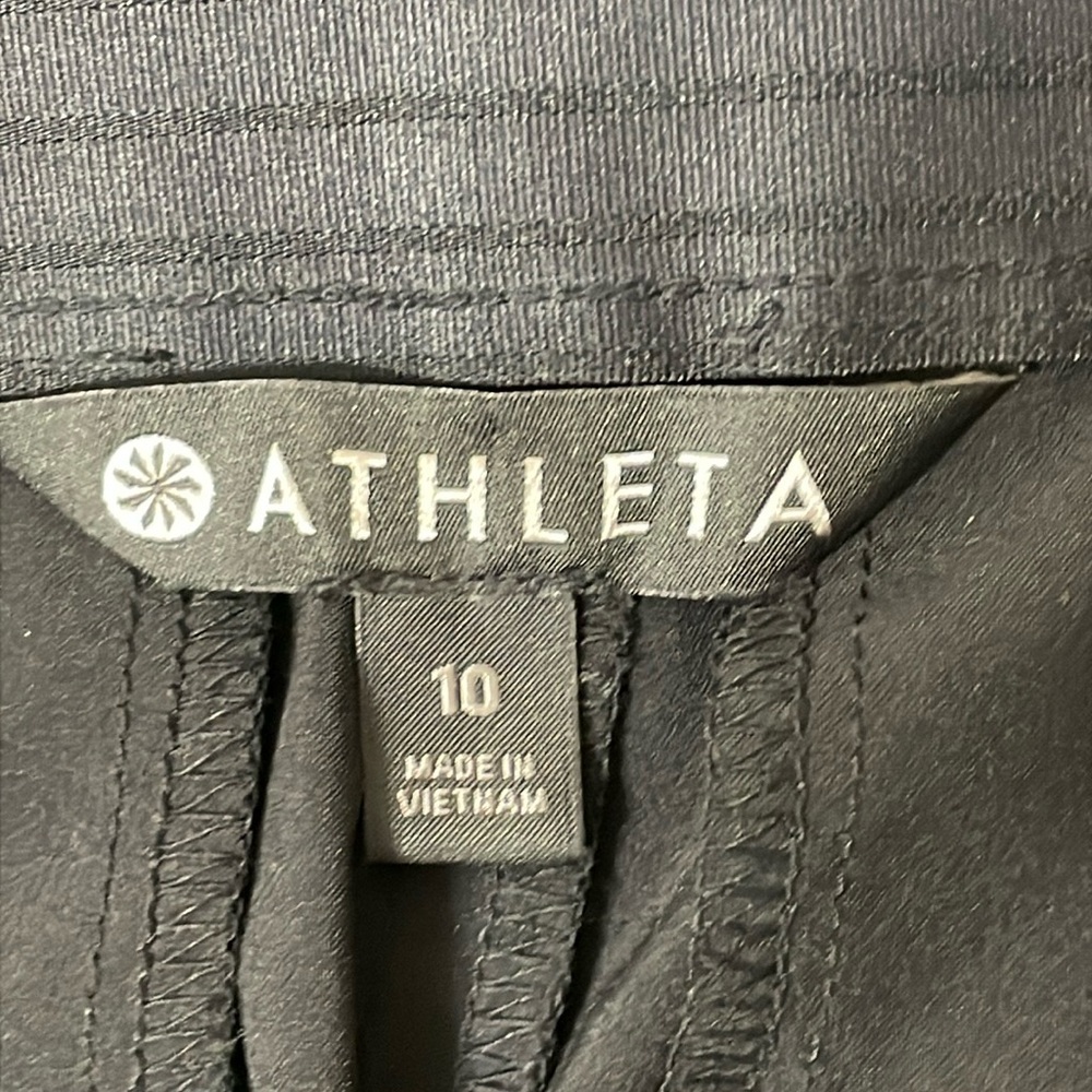 Athleta Tribeca Wide leg Cropped Pant Black
Size 10 - Picture 7 of 13